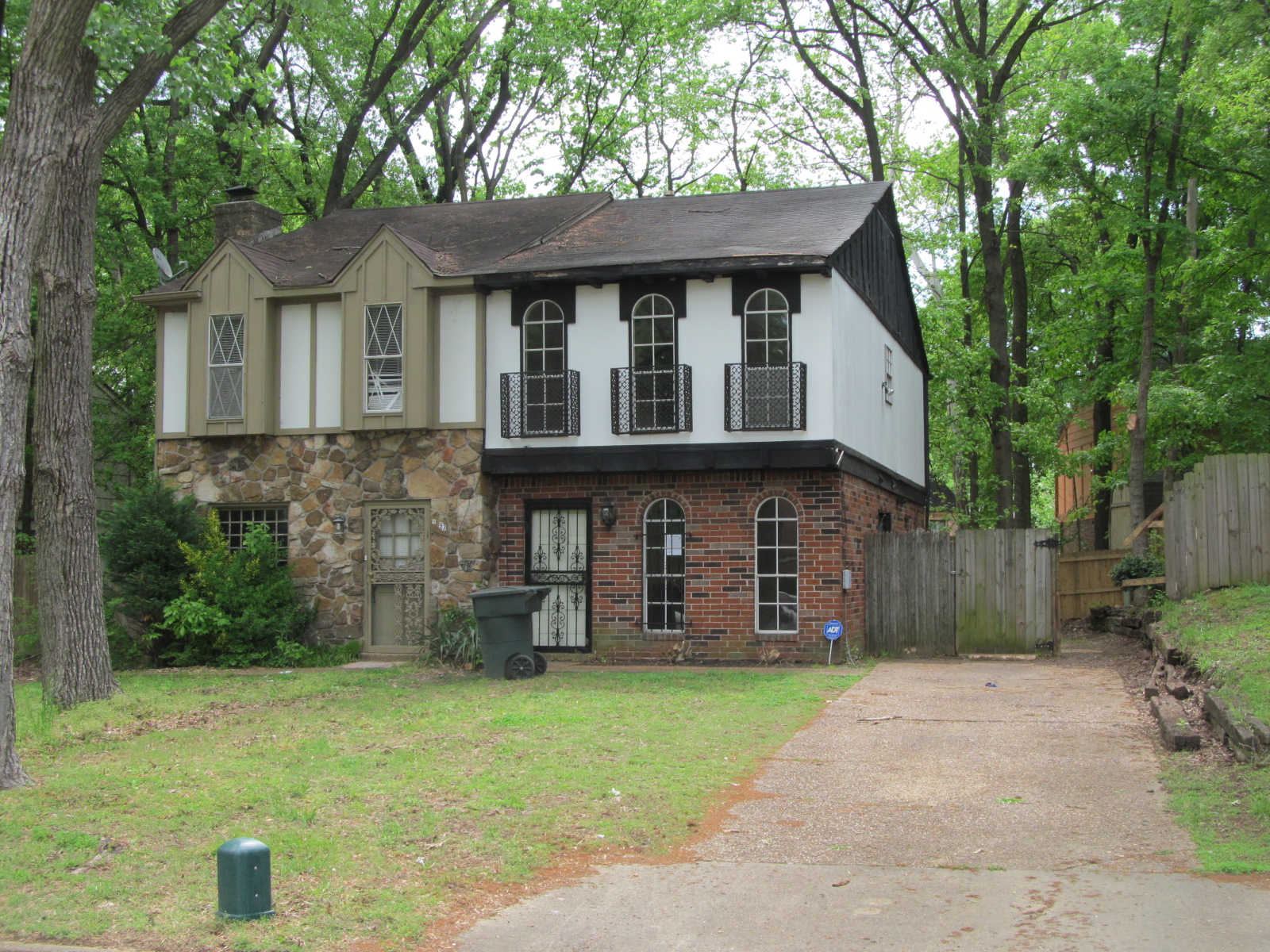 1791 Grovehaven Cir, Memphis, TN 38116 