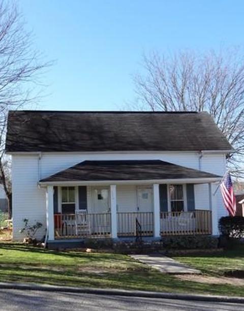 614 N A St, Lenoir City, TN 37771 