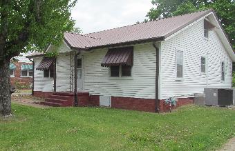 200 Washington Ave, Camden, TN 38320 