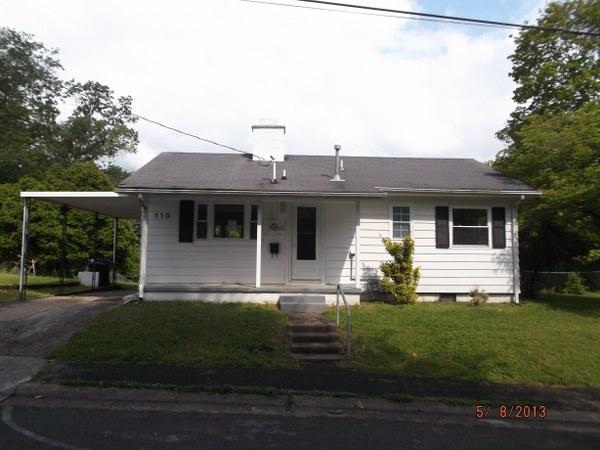 110 Maple Ln, Oak Ridge, TN 37830 