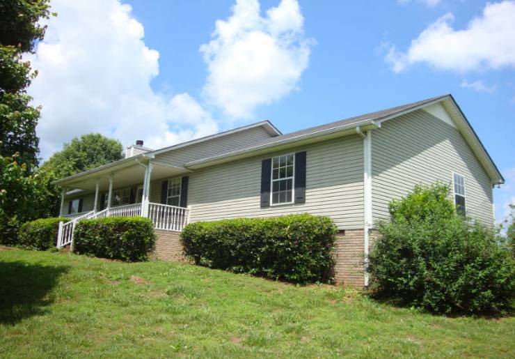 407 Lake Cir, Columbia, TN 38401 