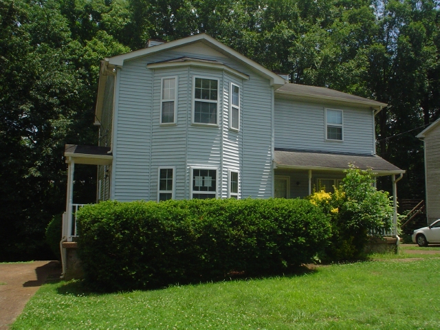 1022 Patio Dr, Nashville, TN 37214 