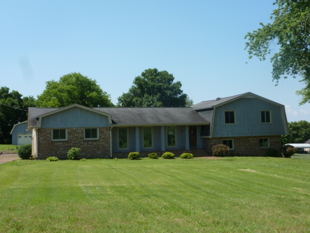 708 Shute Ln, Hendersonville, TN 37075 