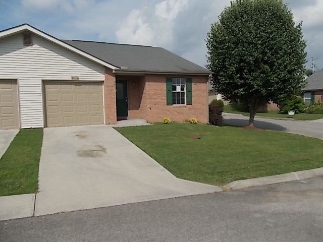 8003 Stablegate Way, Powell, TN 37849 