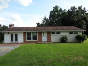 153 Richard St, Gray, TN 37615 