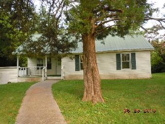 9118 Curtis Rd, Strawberry Plains, TN 37871 