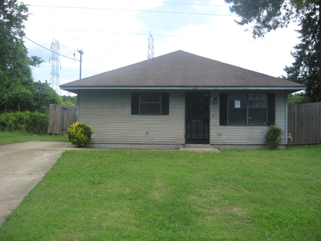 3518 Venable, Memphis, TN 38118 