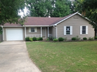 2924 Green Leaf St, Union City, TN 38261 