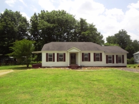 40 Central Ave, Savannah, TN 38372 