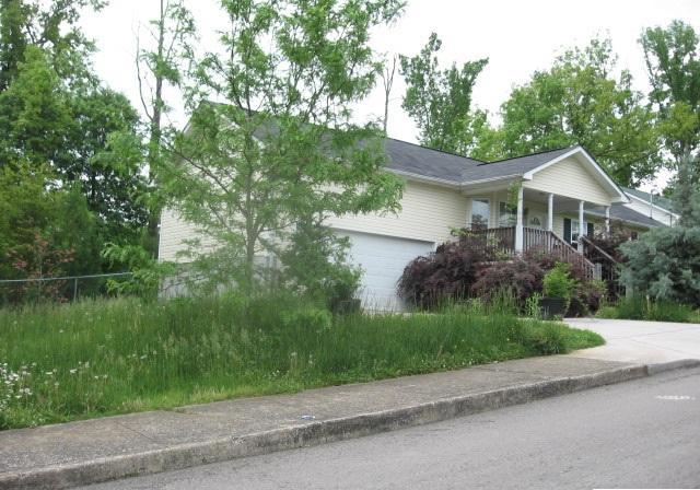 814 Center Oak Drive, Knoxville, TN 37920 