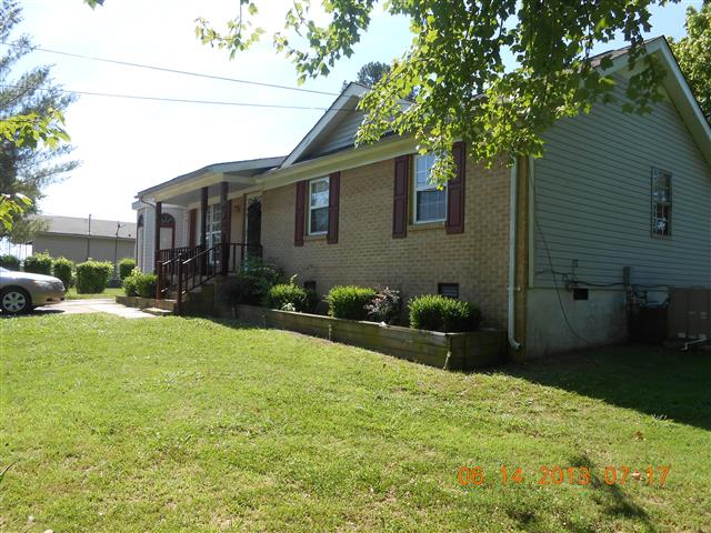 200 Cross St, Bolivar, TN 38008 