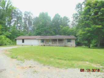 186 Triple S Ln, Pikeville, TN 37367 