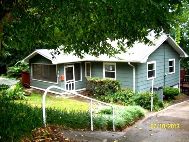 95 Outer Dr, Oak Ridge, TN 37830 