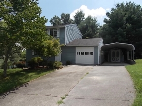 1201 Amber Meadows Cir, Knoxville, TN 37932 