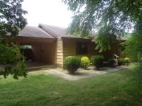 44 Lohrig Rd, Jackson, TN 38301 