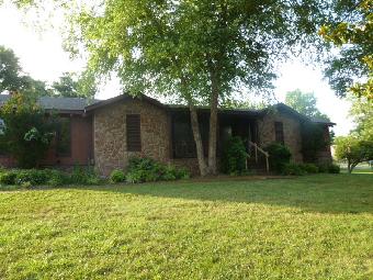 272 Indian Lake Rd, Hendersonville, TN 37075 