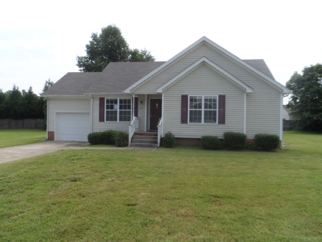111 Idle Ct, Portland, TN 37148 