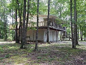 687 Bowater Rd E, Deer Lodge, TN 37726 
