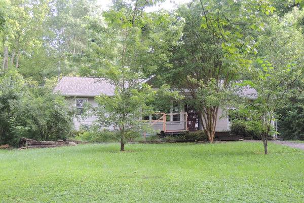303 Liveoak Dr, Knoxville, TN 37920 