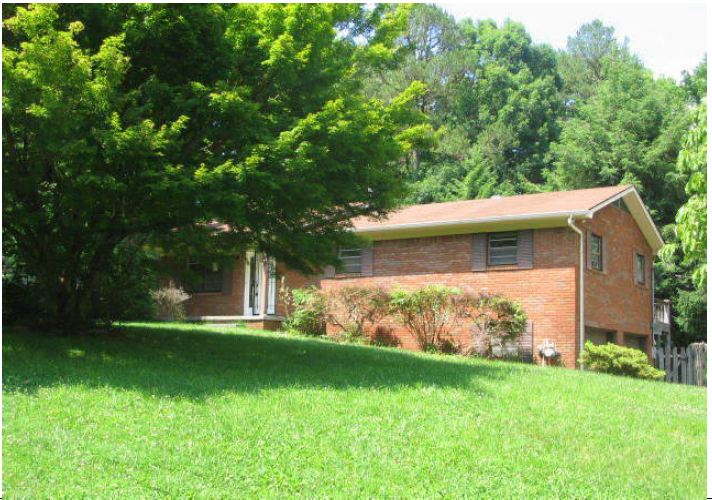 6526 W Garwood Cir, Knoxville, TN 37918 