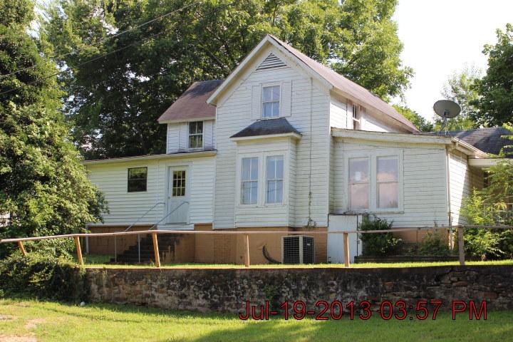 151 Pierce Hill St, Spring City, TN 37381 