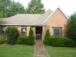 2485 Green Glen Dr, Memphis, TN 38133 