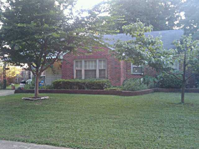 607 N OAK GROVE RD, Memphis, TN 38120 