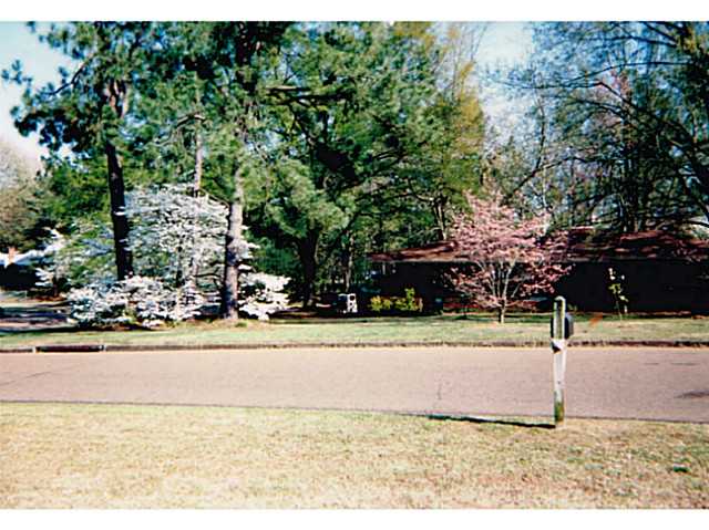 7535 PARKER CIR, Germantown, TN 38138 