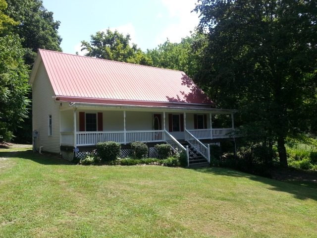 8755 Hoskins Hollow Rd, Westmoreland, TN 37186 