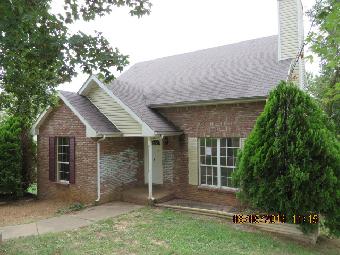 2041 Windmeade Dr, Clarksville, TN 37042 