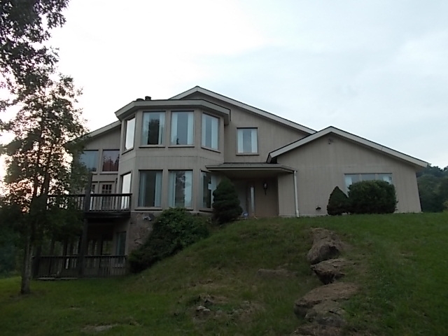 1023 Reagan Valley Rd, Tellico Plains, TN 37385 