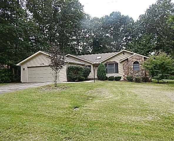 114 Lakewood Dr, Crossville, TN 38558 
