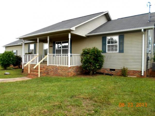 479 Tyler Dr, Dandridge, TN 37725 