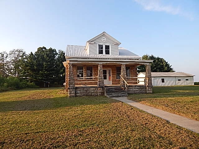 201 Deer Lodge Hwy, Clarkrange, TN 38553 