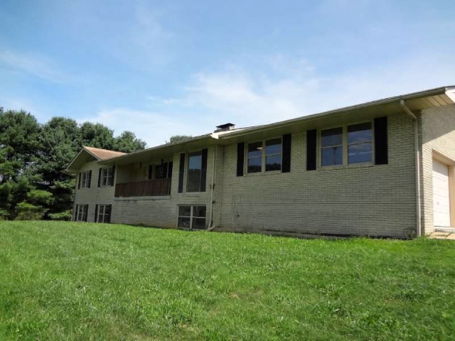 231 Cave Hill Rd, Blountville, TN 37617 