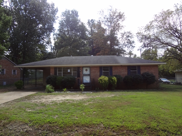 608 E Cooper St, Brownsville, TN 38012 