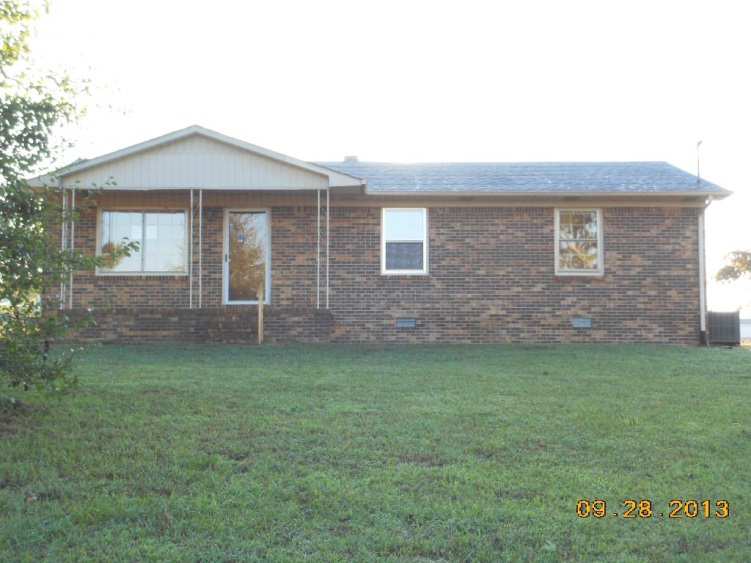 212 Byrd Rd, Lawrenceburg, TN 38464 