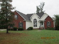 512 Red Fox Drive, Burns, TN 37029 