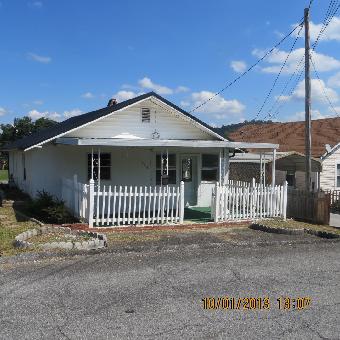 554 4th St, Newport, TN 37821 