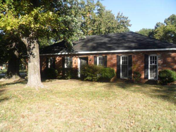 5202 Knight Arnold Rd, Memphis, TN 38118 