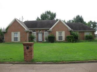 8613 Oak Trl Ln, Cordova, TN 38018 