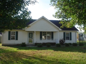 606 Kendrick Ct, La Vergne, TN 37086 