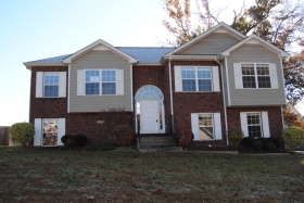 3403 Quicksilver Ln, Clarksville, TN 37042 
