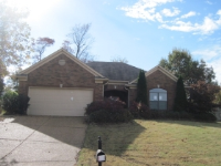 325 Village Dr, Oakland, TN 38060 
