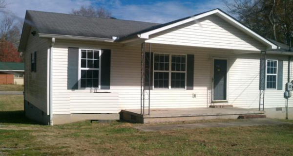 110 Starkey St, Mcminnville, TN 37110 