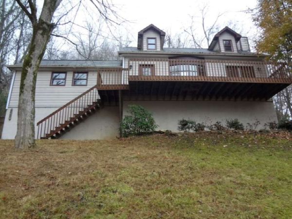 2020 Queensbury Ct, Kingsport, TN 37660 