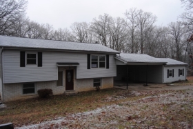 320 Peachtree St, Tennessee Ridge, TN 37178 