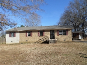 502 Jeff Street, Bolivar, TN 38008 