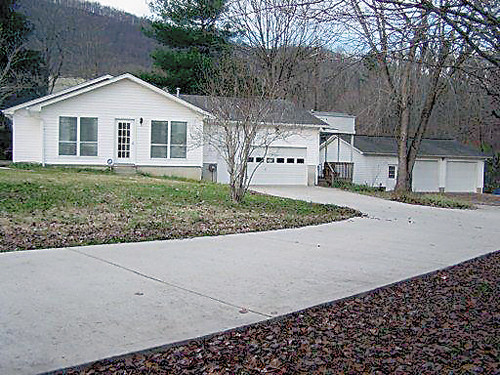 104 Hill Drive, Harriman, TN 37748 