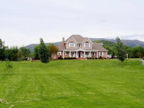 134 Orchard Rd, Cosby, TN 37722 